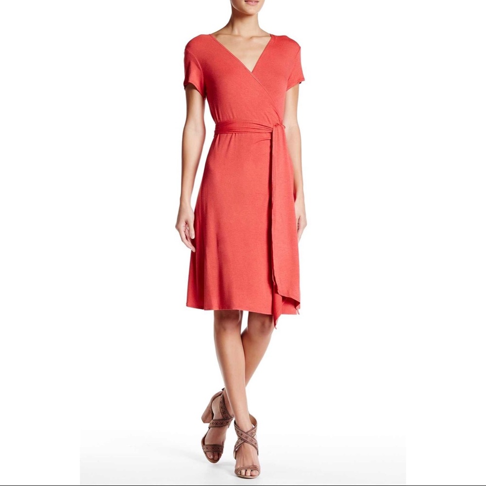 Max Studio Heathered Red Short Sleeve Wrap Dress